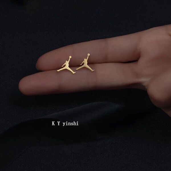 ピアス ゴ—ルド sportsman