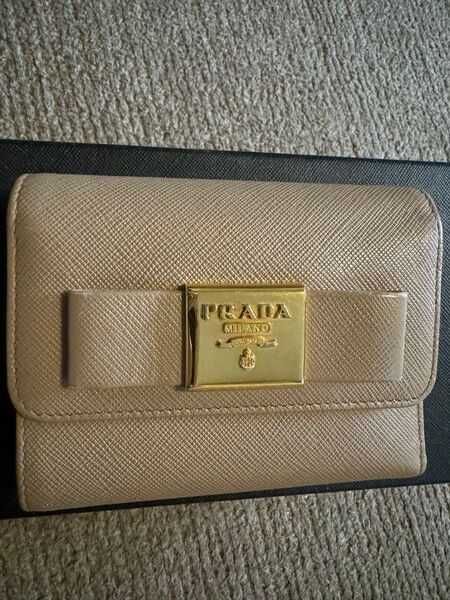 PRADA サフィアーノ 三つ折り コンパクト財布 PRADA プラダ サフィアーノレザー