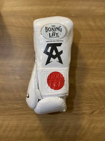 カネロ NO BOXING NO LIFEグローブ
