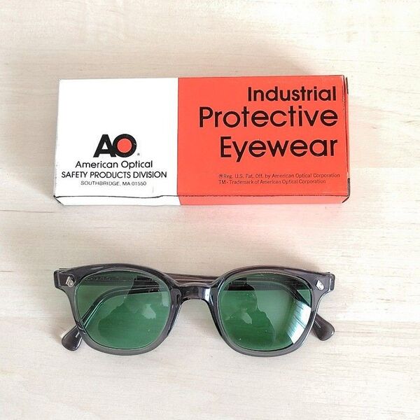 デッドストック 未使用 AMERICAN OPTICAL FLEXI FIT アメリカンオプティカル サングラス グリーンレンズ