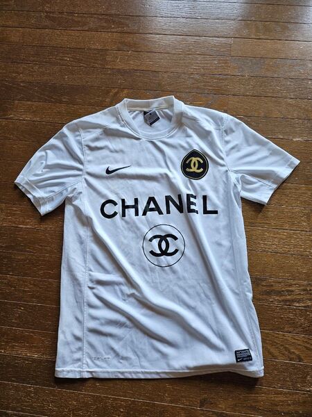 CHANELナイキTシャツ