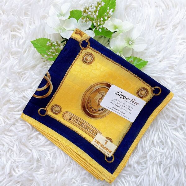 新品 未使用 TRUSSARDI 大判ハンカチ スカーフ ハンカチーフ