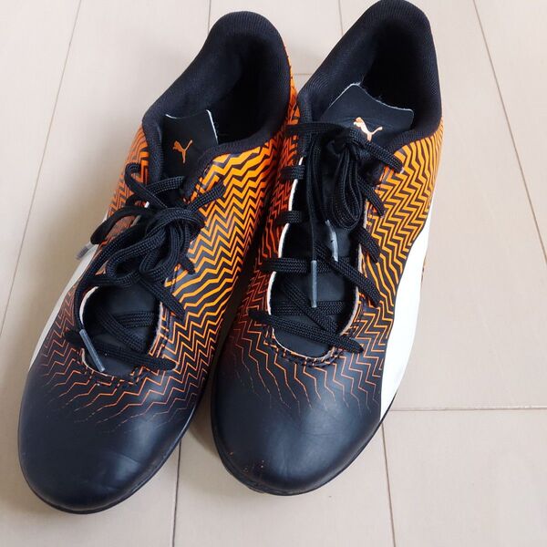 PUMA サッカーシューズ トレシュー 24cm トレーニングシューズ