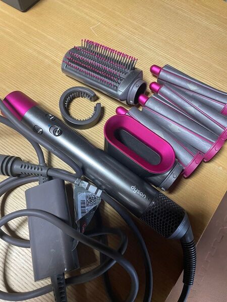Dyson ドライヤー hs01 エアラップ