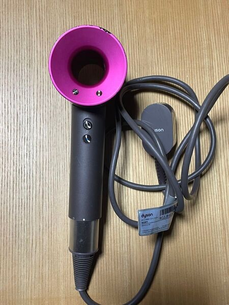 Dyson ドライヤー hd01