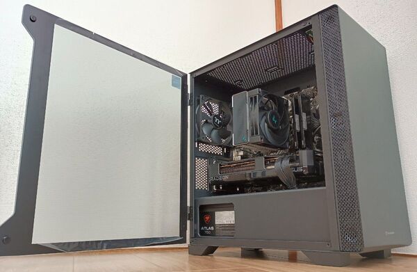 【Ryzen 7 5700X/メモリ 32GB/SSD 1TB/RX 7800 XT/WI-FI&BT】コスパ最高ゲーミング構成!