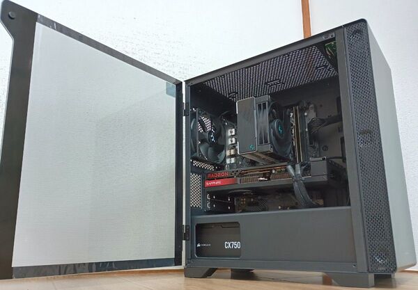 【Ryzen 7 7700/メモリ 32GB/SSD 1TB/RX 7800 XT】★超人気のゲーミングPC★