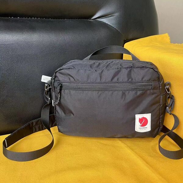 新品未使用 FJALLRAVEN KANKEN フェールラーベン カンケン ショルダーバッグ 黒