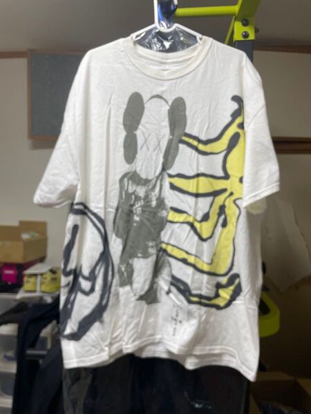 値下げ不可KAWS×Travis×FRGMT グラフィックTシャツXLサイズ
