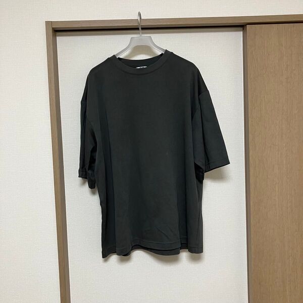 UNIQLO ダークグレー オーバーサイズ Tシャツ 半袖Tシャツ 半袖 無地