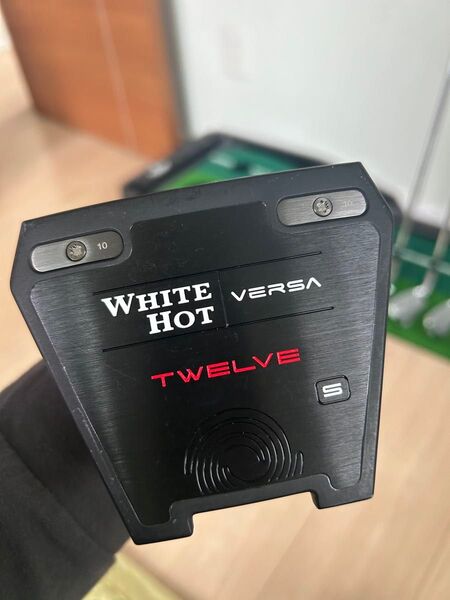 オデッセイ ホワイトホット VERSA TWELVE S パター