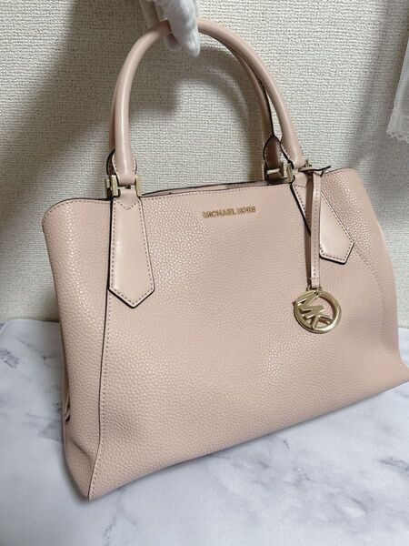状態◎ Michael Kors 桜色 トートバッグ 2way a4可 ショルダーストラップ付き 人気のキンバリー