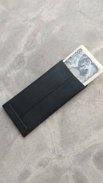【ハンドメイド】ヌメ革手染め黒のヘソクリ袋(革封筒)