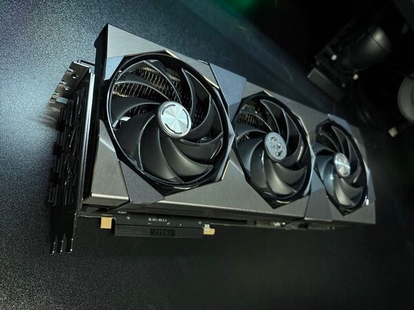 MSI SUPRIM GeForce RTX 4080 16GB 美品