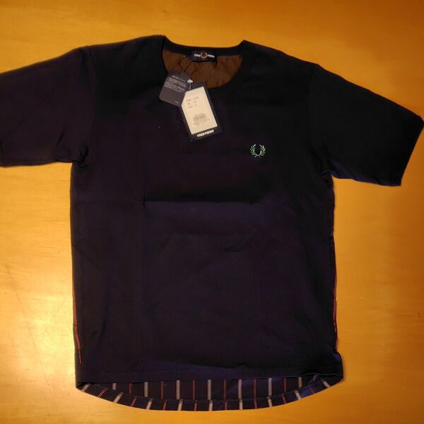 新品☆おしゃれ☆FRED PERRY ネイビー Tシャツ SサイズF