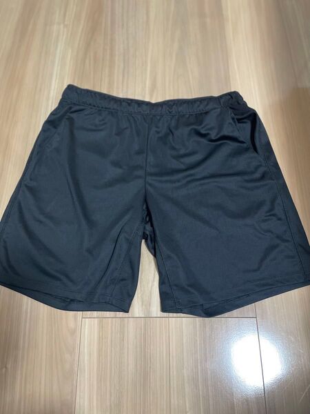 GU ジーユー 黒 ショートパンツ ポリエステル製 ハーフパンツ L