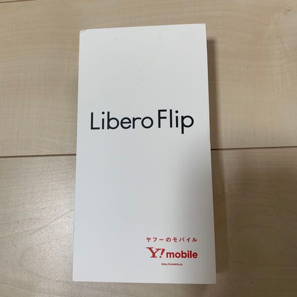 新品ケース付き未使用Libero Flip Y!mobile版 ホワイト A304ZT ワイモバイル SIMフリー Android
