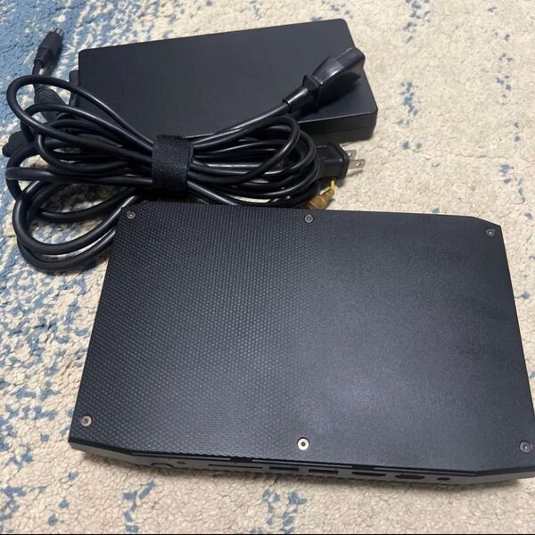 【美品】intel NUC 第8世代 NUC8I7HVK