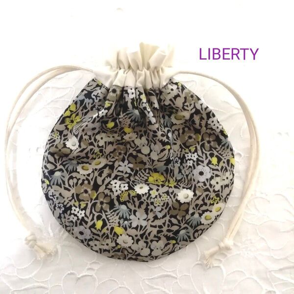 LIBERTY タナローンのラウンド巾着 フィッツジェラルド 13㎝
