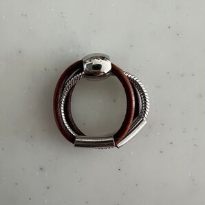 指輪 3連 レザー