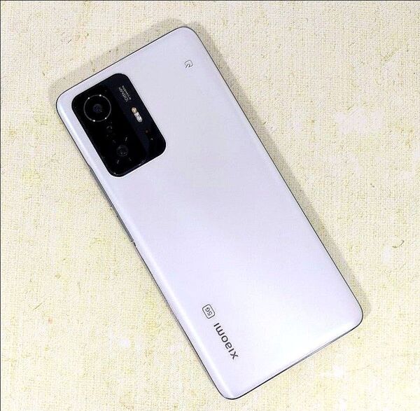 Xiaomi 11T Pro ムーンライトホワイト SIMフリー