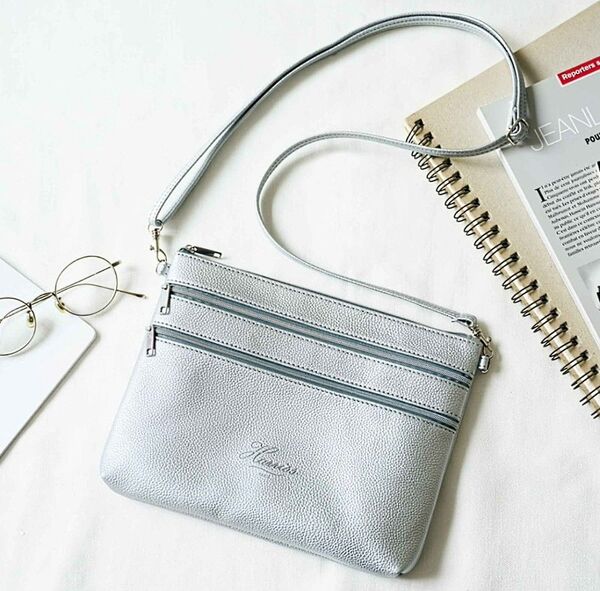 新品 未開封 ハリス ポーチにもなる 3層 ポシェット ショルダーバッグ ポーチ マルチケース トラベルバッグ 軽量 雑誌 付録