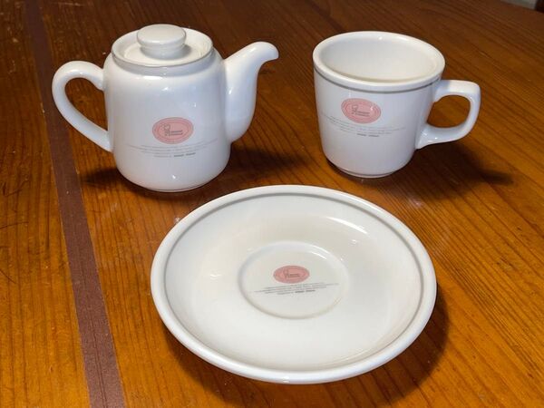 ミスタードーナツ 福を呼ふ「お持ちカエル」 ティポット コーヒカップ カップソーサー 1セット 1993年ノベルティ