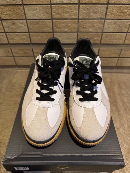 Onitsuka Tiger(オニツカタイガー) DELECITY 27.5cm