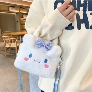 【新品未使用】シナモンロール シナモン ショルダーバッグ フェイスポシェット フェイスバッグ ハンドバッグ サンリオ