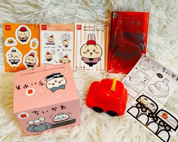 【開封のみ】ちいかわ マクドナルド ハッピーセット おもちゃ ラッコのドライブころころメジャー and オリジナルシール うさぎ
