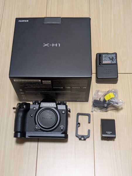 FUJIFILM X-H1 + Lブラケット (元箱付き)