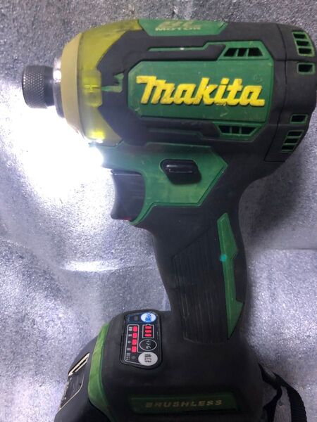 マキタ18vインパクトドライバTD170D中古品、オリジナルハウジング、本体のみ