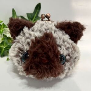 シャム猫さん がま口ポーチ 財布 ハンドメイド あみぐるみ がま口口金 ぬいぐるみ 手作り かわいい