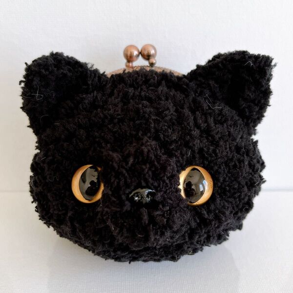 黒猫さんのがま口ポーチ 財布 小物入れ ハンドメイド あみぐるみ 口金 あみぐるみ 手編み プレゼント