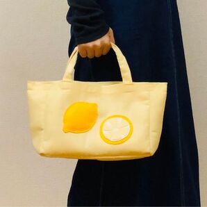 ハンドメイド フェルトのミニトートバッグ【パステルイエロー×レモン】
