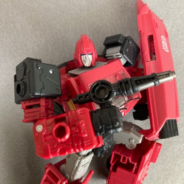 ER EX-18 アイアンハイド トランスフォーマー アースライズ
