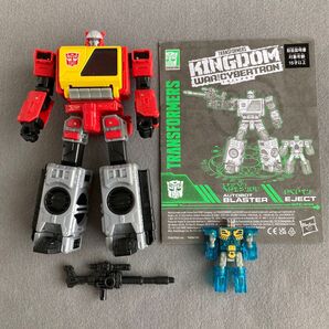 トランスフォーマー キングダム WFC-K44 オートボット ブラスター&イジェクト