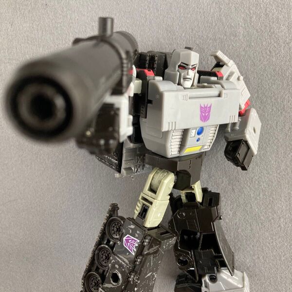 ER-13 メガトロン トランスフォーマー アースライズ