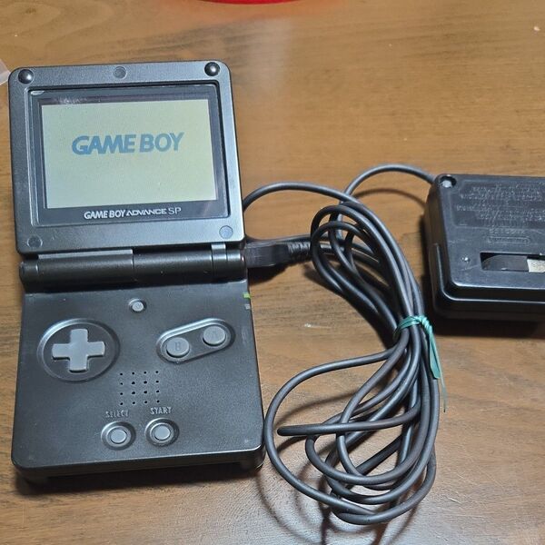 新品電池交換済み ゲームボーイアドバンスSP ブラック 充電線付き