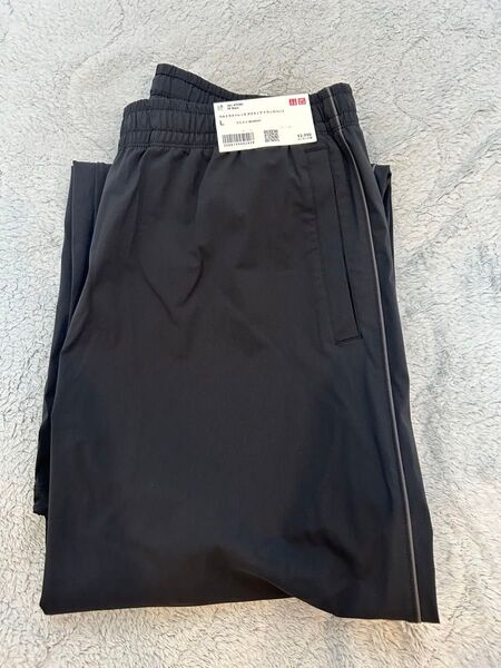新品 ユニクロ UNIQLO ウルトラストレッチアクティブトラックパンツ メンズ Lサイズ