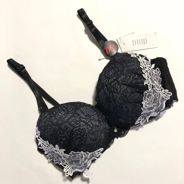 【DRW】《カラー紙マスク2枚付き》気品有るホワイトのローズ刺繍 ブラックグレーの大人のブラ D65♪