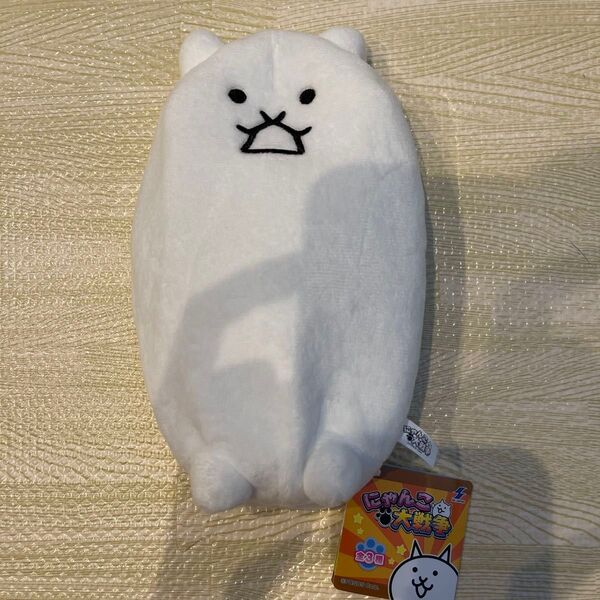 新品未使用タグ付き にゃんこ大戦争チャーム付きぬいぐるみペンポーチ タンクネコ