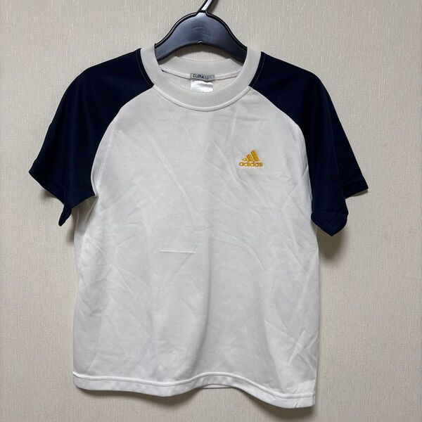 アディダス【adidas】 半袖Tシャツ ホワイト/ネイビー 130