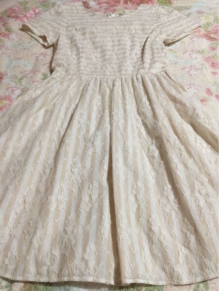 ★レストローズ★ワンピース★花柄レース★ボーダー★ベージュ×ホワイト★
