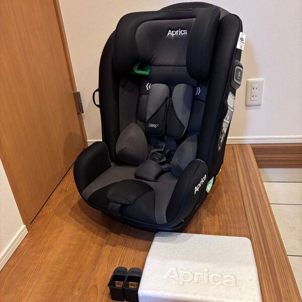 Aprica フォームフィット ISOFIX 360° セーフティー FORM FIT 360S