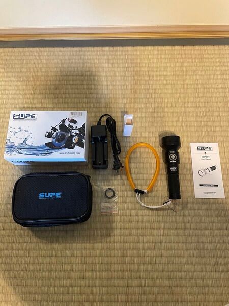 防水設計のダイビングライトRD90T 充電器とOリング付き ダイビングライト
