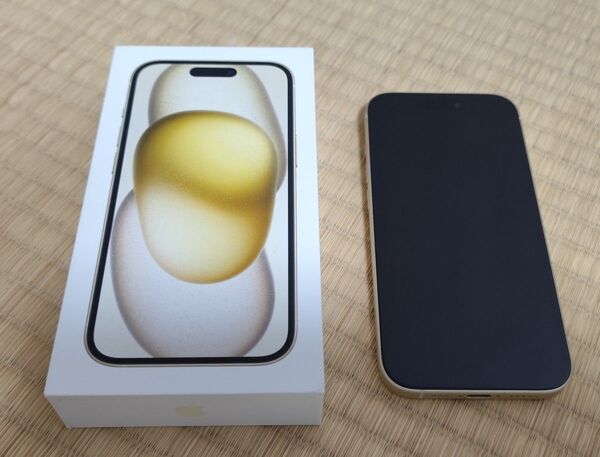 今週限定 新品同様中古品 iPhone15 128GB 本体 イエロー DoCoMo SIMフリー 残債なしバッテリー97%