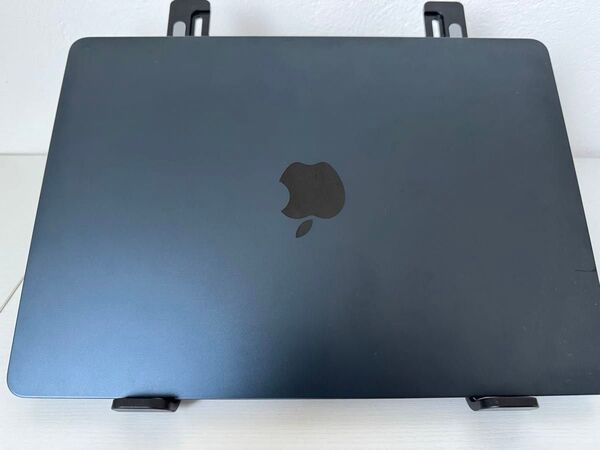 Apple M2 MacBook Air 13インチ 2022年モデル メモリ16GB 1TBストレージ