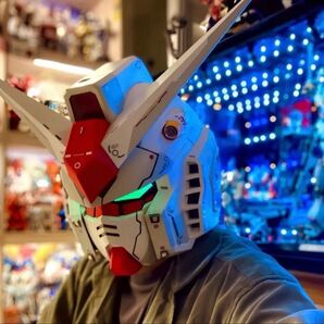 ガンダム ヘルメット 着用可能・ライトアップ機能搭載・大型ヘッドモデル RX-78-2 ガンダムヘッド