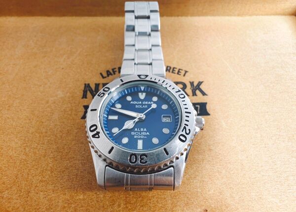 SEIKO ALBA セイコーアルバ アクアギア v145 ソーラー 3針 青文字盤 ネイビー ダイバーズデザイン 回転ベゼル
